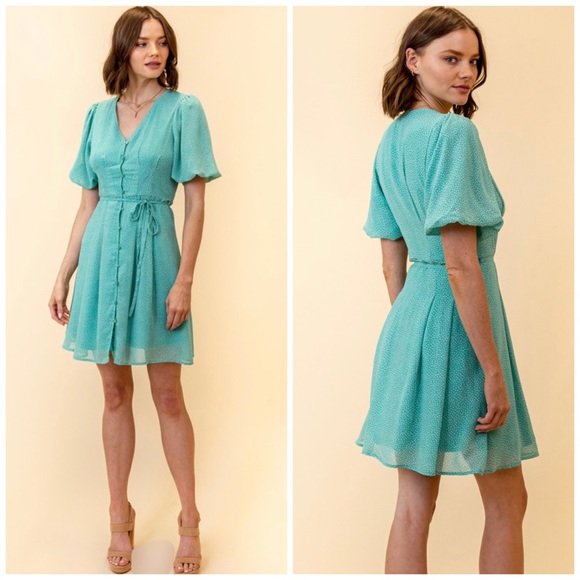 🆕Button down dress in mint - Picture 1 of 3
